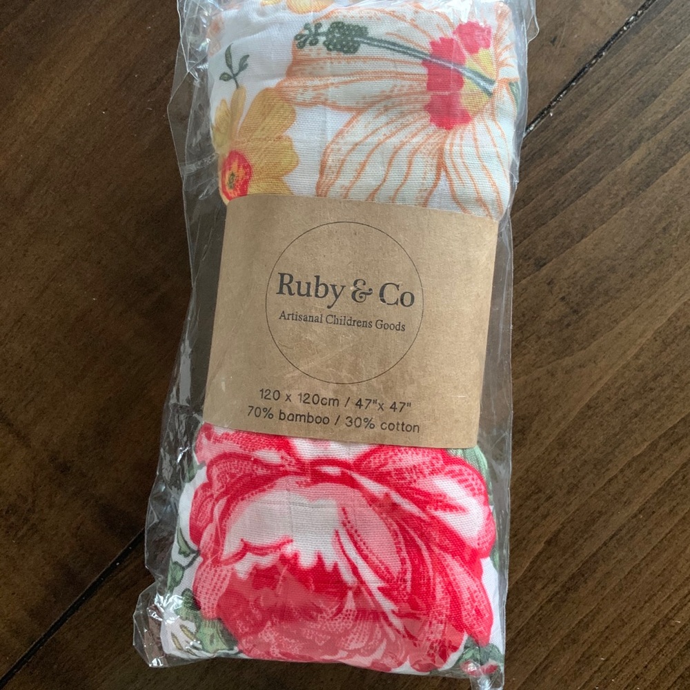 🌺 Ruby & Co. Floral Swaddle🌺